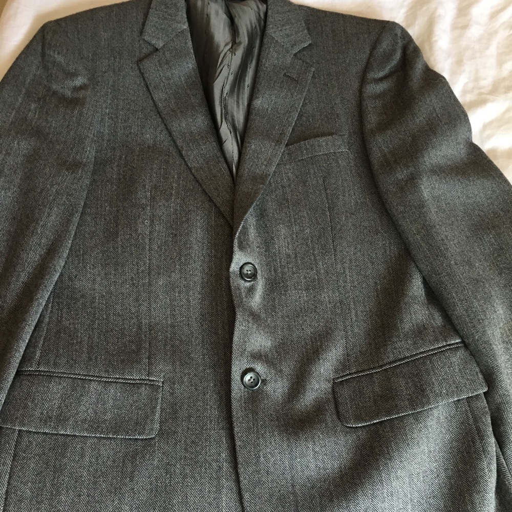 Beautiful blue haring-bone blazer.